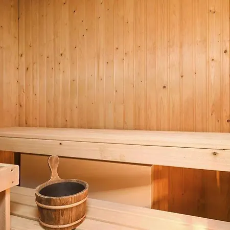 Fancy Flat With Sauna, Bathtub In A Nice Park Διαμέρισμα *